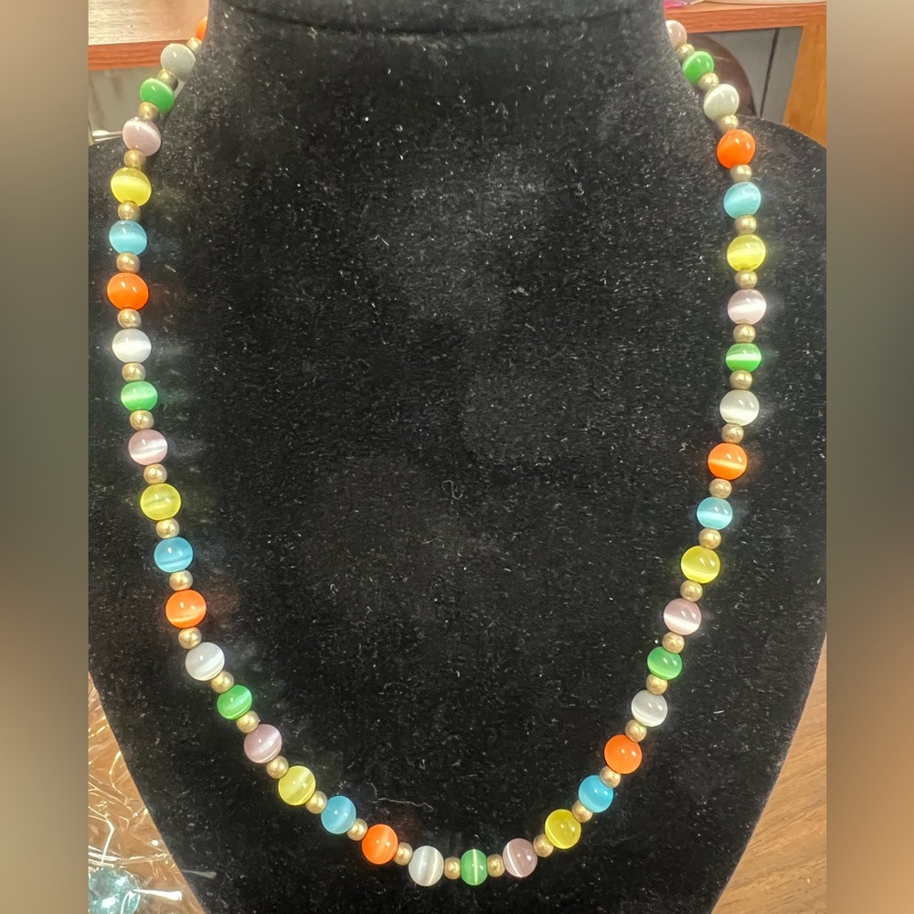 Beautiful Tigers eye multi colored 9” necklace